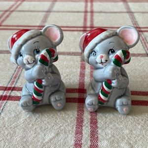 Vintage Russ Berrie & Co set of 2 Christmas Mice.